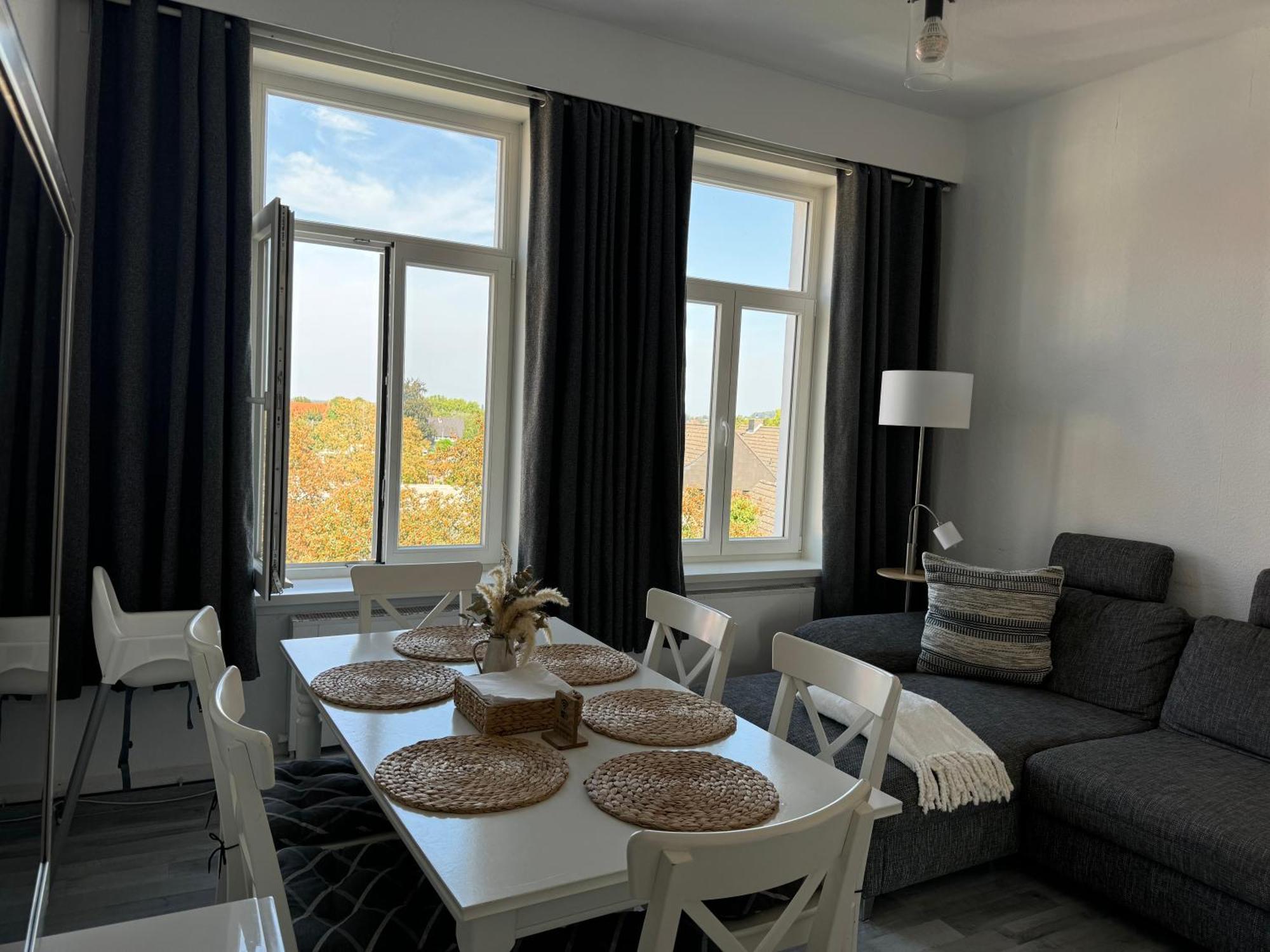 Moderne 4 Zimmer Apartment Mit Bergblick Stadtzentrum Contactless Check-In Gehrden  Extérieur photo